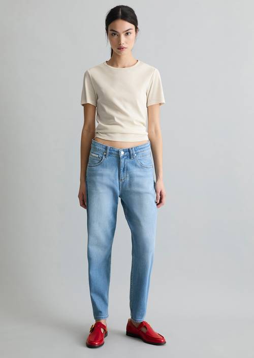 Dżinsy model Freja boyfriend o długości do kostek Bright Blue w widoku z przodu