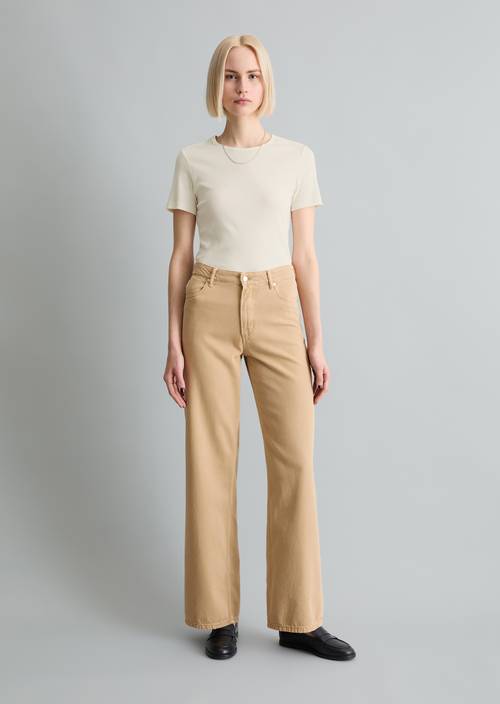 Jeans model Tomma wijd Smoky Pine in vooraanzicht