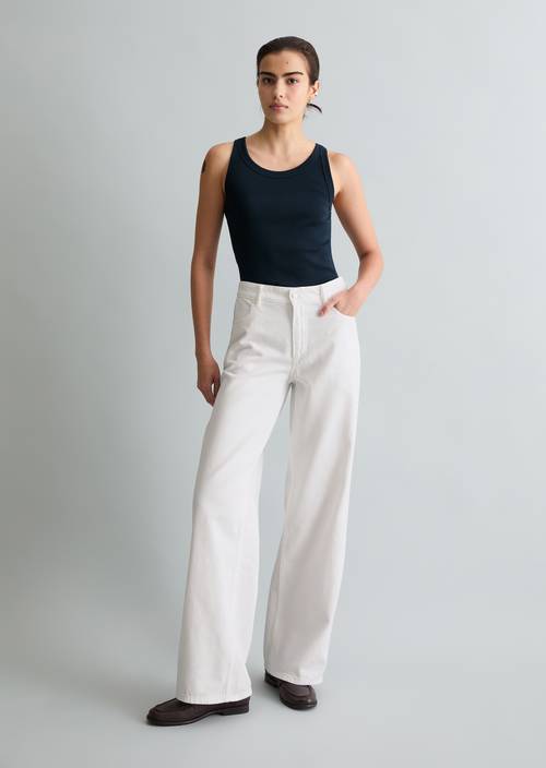 Jeans model Tomke wijd White in vooraanzicht