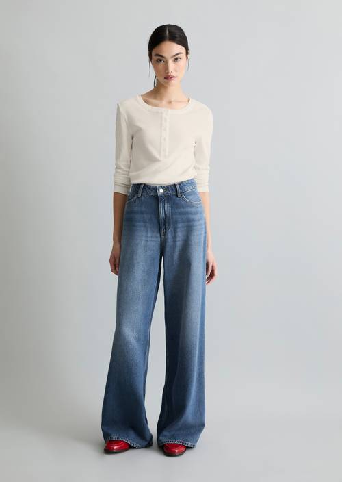 Jeans Model Anjo wide Medium Blue in Frontalansicht