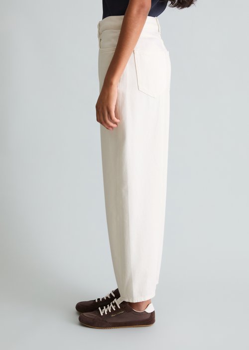 Jeans model Stine barrel cropped — White