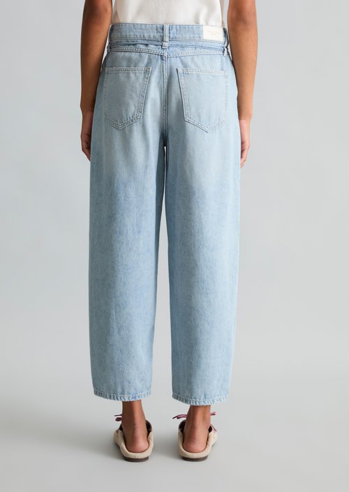 Jeans model Stine relaxed barrel cropped — Light Blue