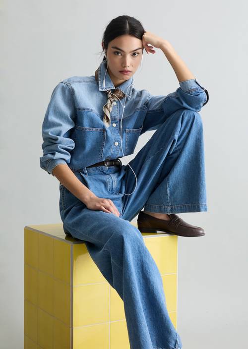 Luźna dżinsowa bluzka w patchworkowym stylu Medium Blue w widoku z przodu