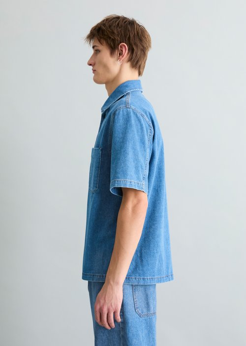 Regular short-sleeved denim shirt — Medium Blue