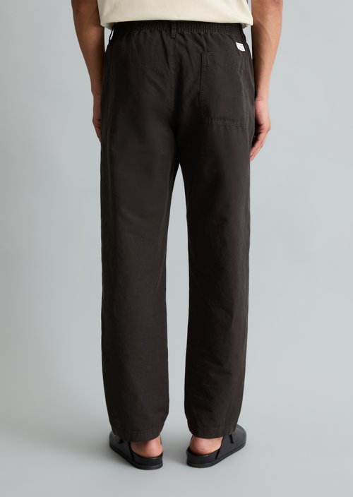 Chino model Filip relaxed — Broken Graphite