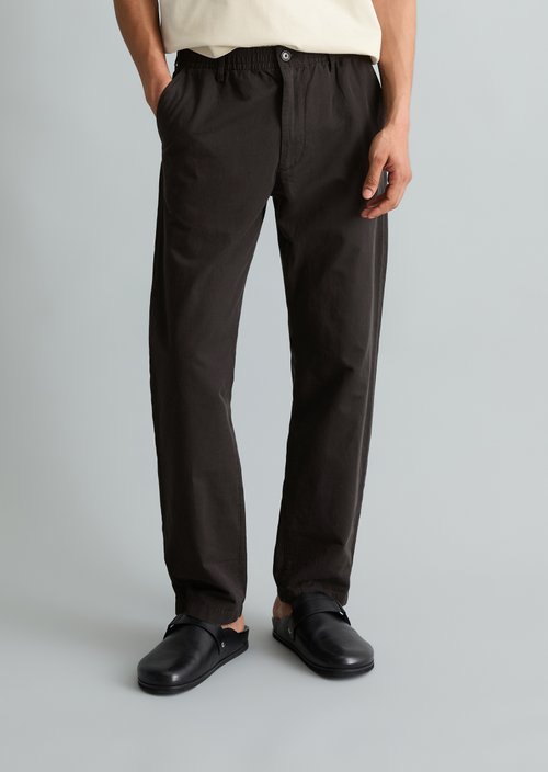 Chino model Filip relaxed — Broken Graphite