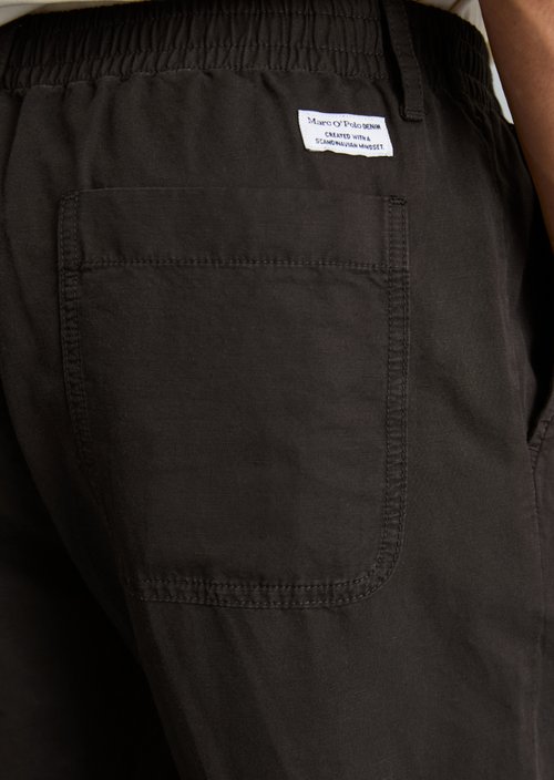 Chino model Filip relaxed — Broken Graphite