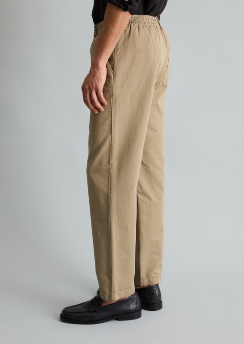 Chino model Filip relaxed — Soft Brown