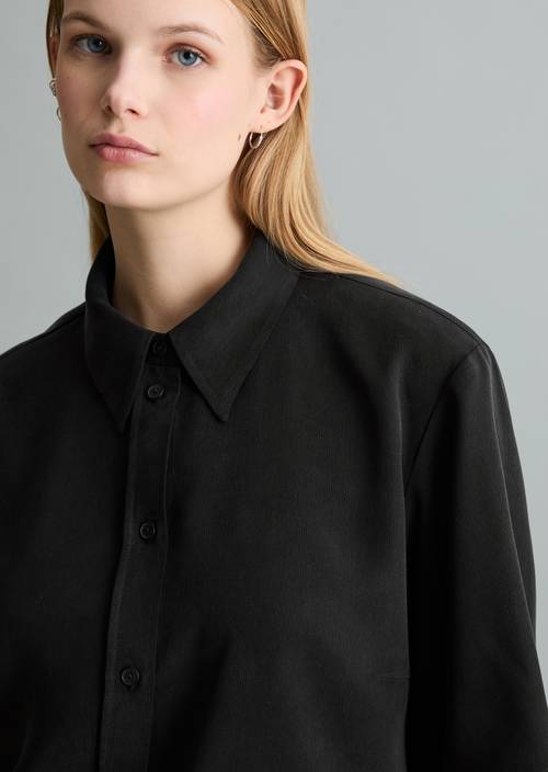 Crop-Bluse relaxed Black in Detailansicht