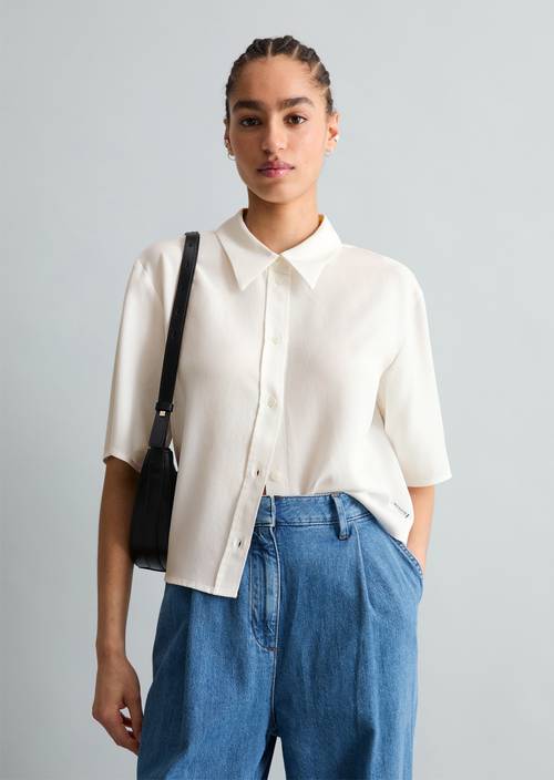 Crop-Bluse relaxed Silky White in Frontalansicht