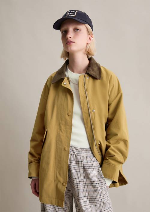 Outdoor schuurjas relaxed Golden Ocher in vooraanzicht