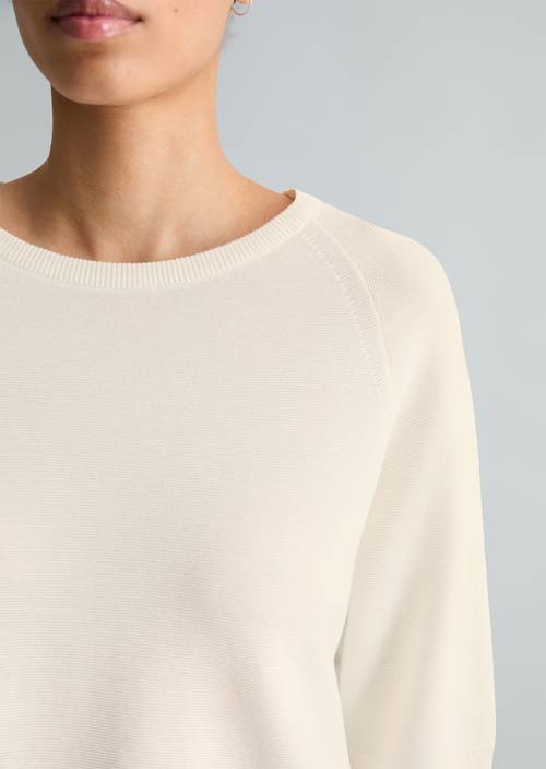 DfC Pullover relaxed Silky White in Detailansicht