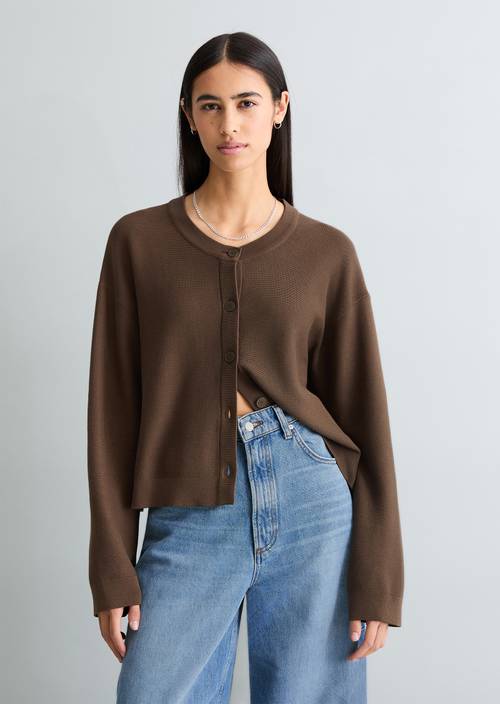 DfC Cardigan relaxed Hazelnut Brown in Frontalansicht