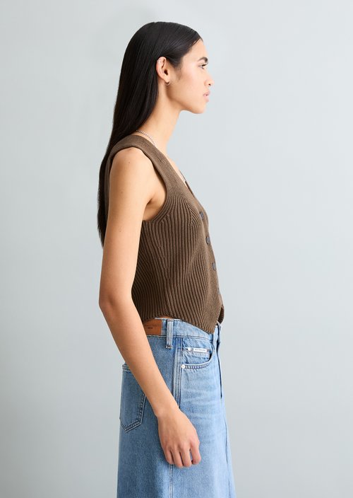 DfC knitted vest regular — Hazelnut Brown