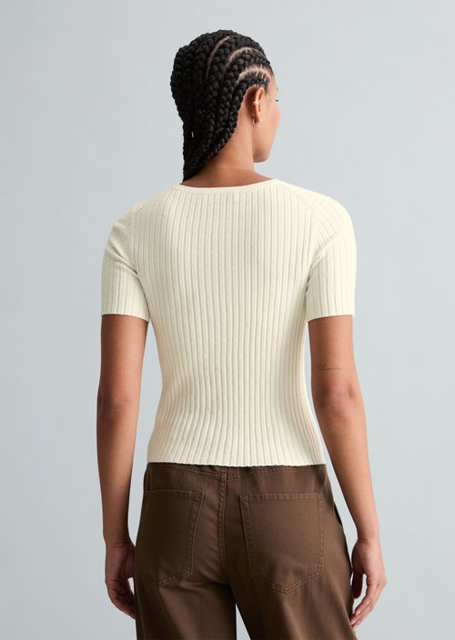 Fine knit short-sleeved pullover slim — Creamy White