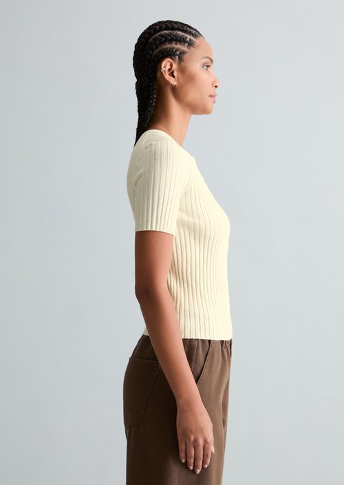 Fine knit short-sleeved pullover slim — Creamy White