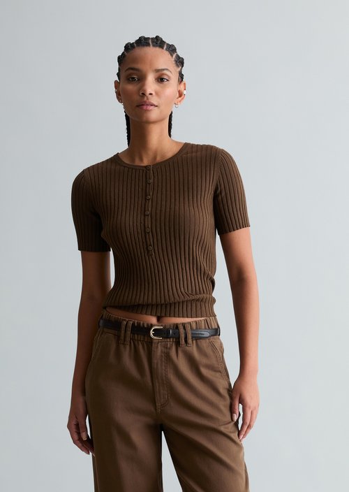 Fine knit short-sleeved pullover slim — Hazelnut Brown