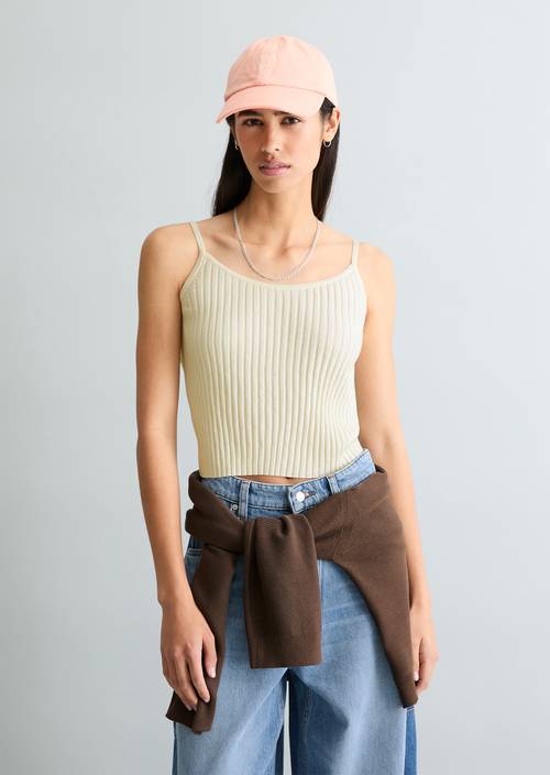 Feinstrick-Top slim Creamy White in Frontalansicht