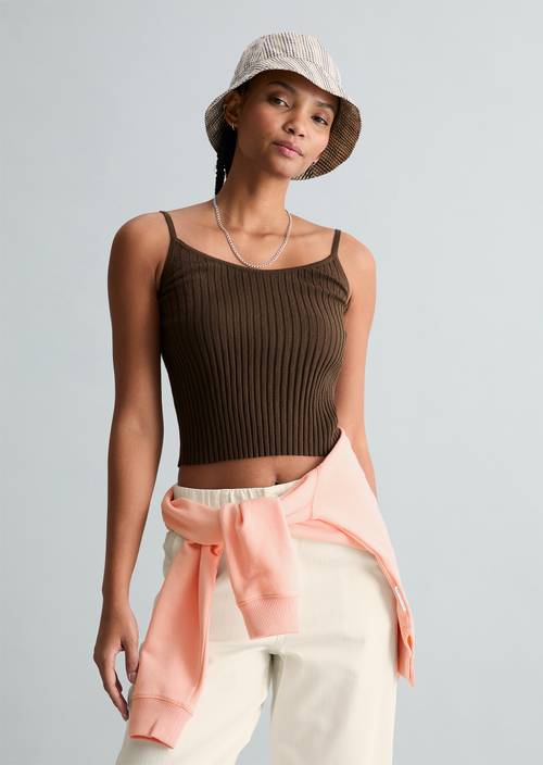 Feinstrick-Top slim Hazelnut Brown in Frontalansicht