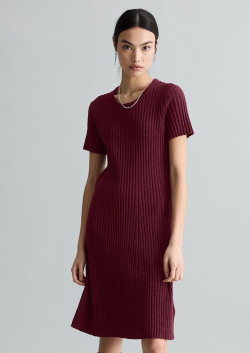 Knitted dress slim — Merlot Red