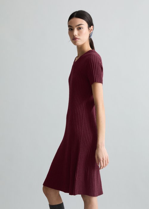 Knitted dress slim — Merlot Red