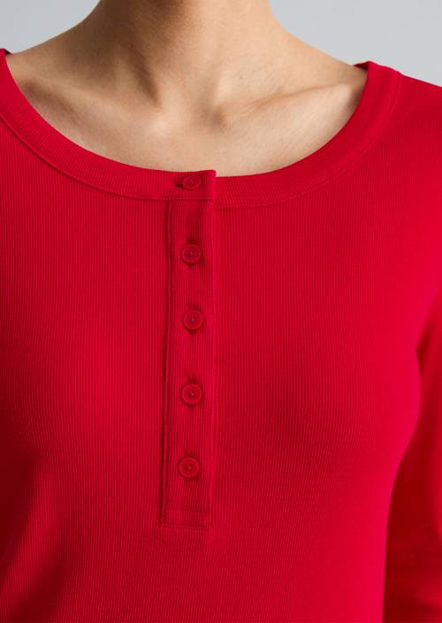 Serafino longsleeve regular Carmine Red in detailaanzicht