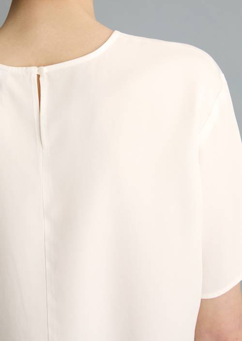 Crop-Blusenshirt relaxed Silky White in Detailansicht
