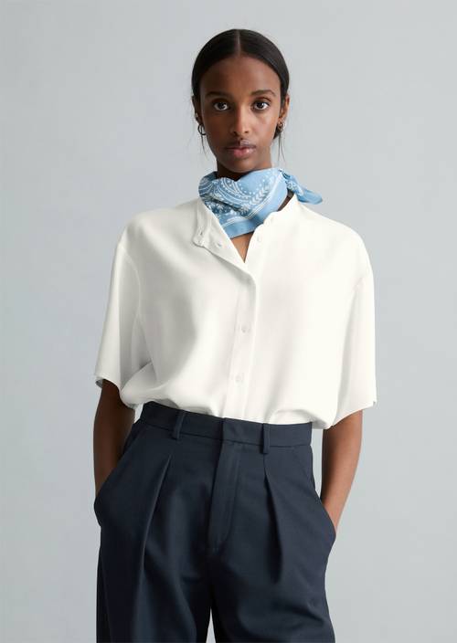 Crop blouse shirt relaxed Silky White in front view