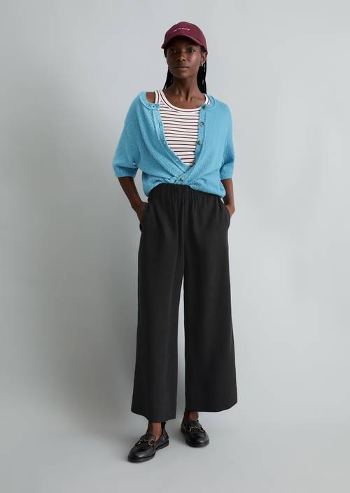 Hose relaxed Black in Frontalansicht