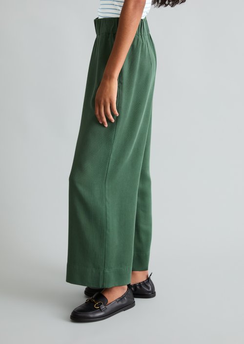 Relaxed pants — Turf Green