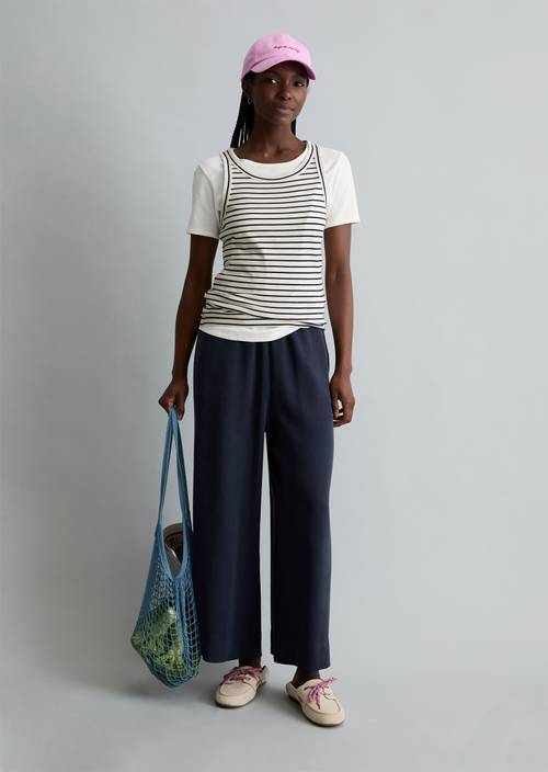 Hose relaxed Blue Depths in Frontalansicht