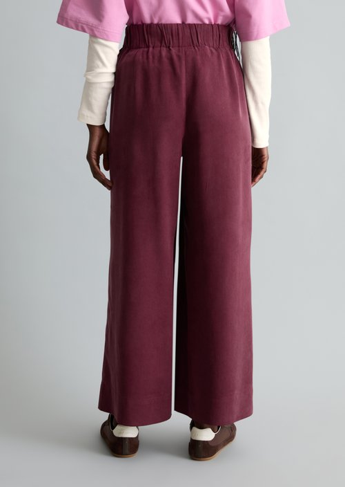 Relaxed pants — Merlot Red
