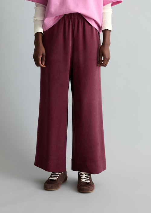 Relaxed pants — Merlot Red