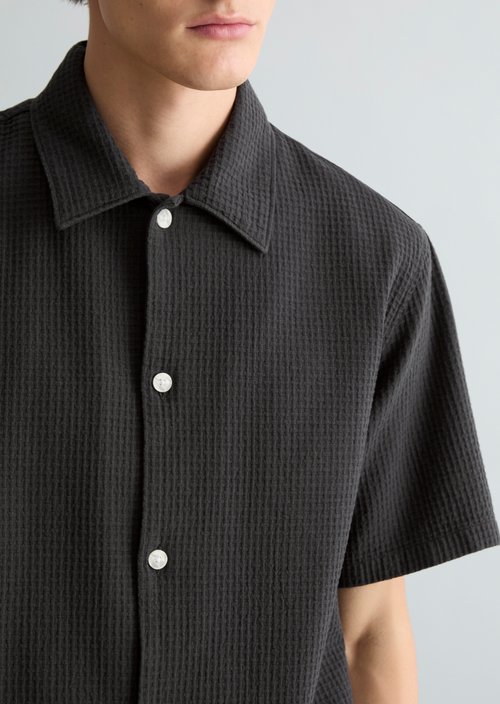 Regular short-sleeved shirt — Broken Graphite
