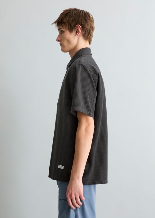 Regular short-sleeved shirt — Broken Graphite