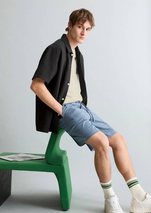 Regular shirt met korte mouwen Broken Graphite in vooraanzicht