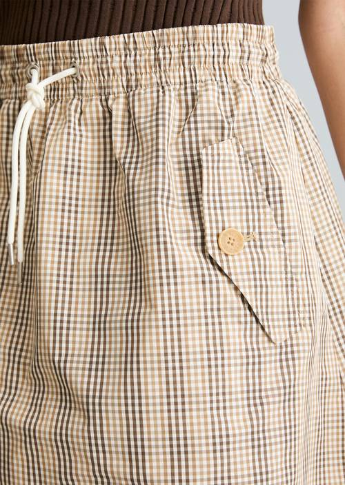 Short flared skirt Offwhite in detail view