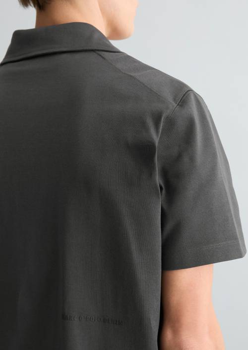 Camiseta DfC oversize Broken Graphite en vista detallada