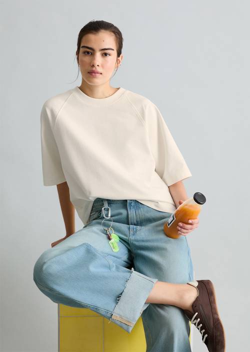 DfC Kurzarm-Sweatshirt relaxed Silky White in Frontalansicht