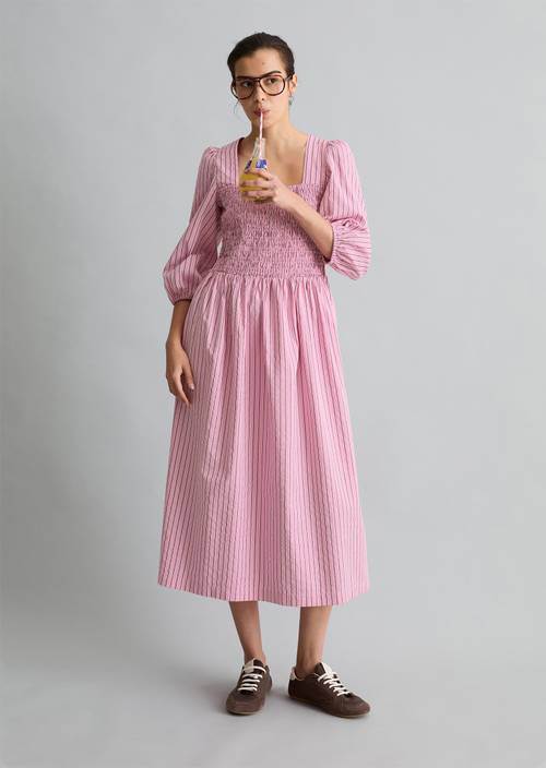 Gestreiftes Kleid Light Pink in Frontalansicht