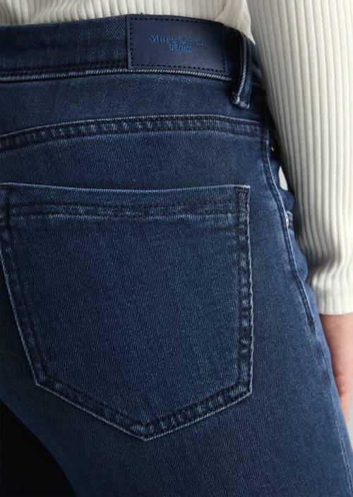 Jeans Model Alva slim Dark Blue in Detailansicht