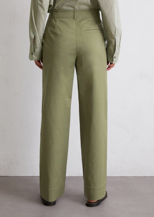 Chino model Lande wide — Olive