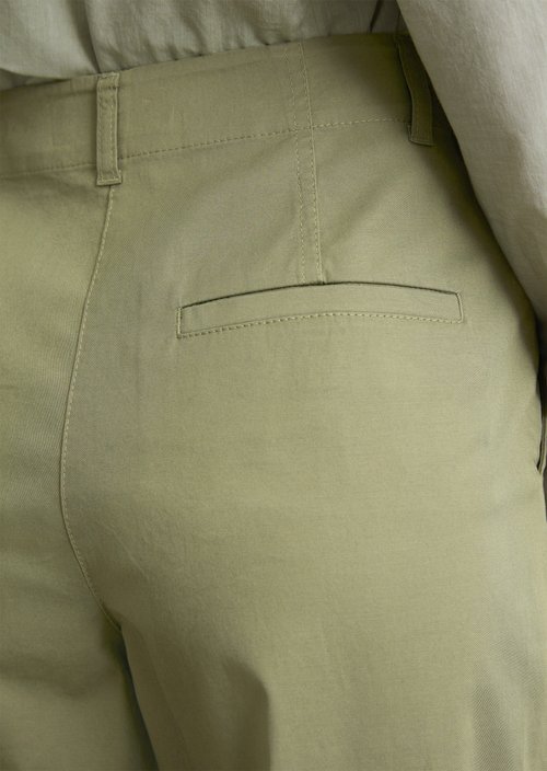 Chino model Lande wide — Olive