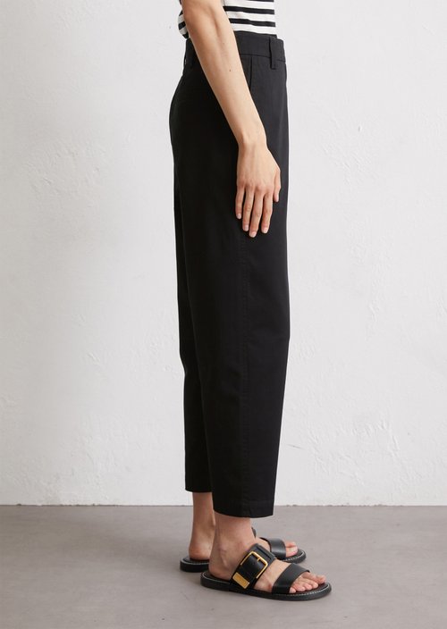 Chino model Kalni tapered — Black