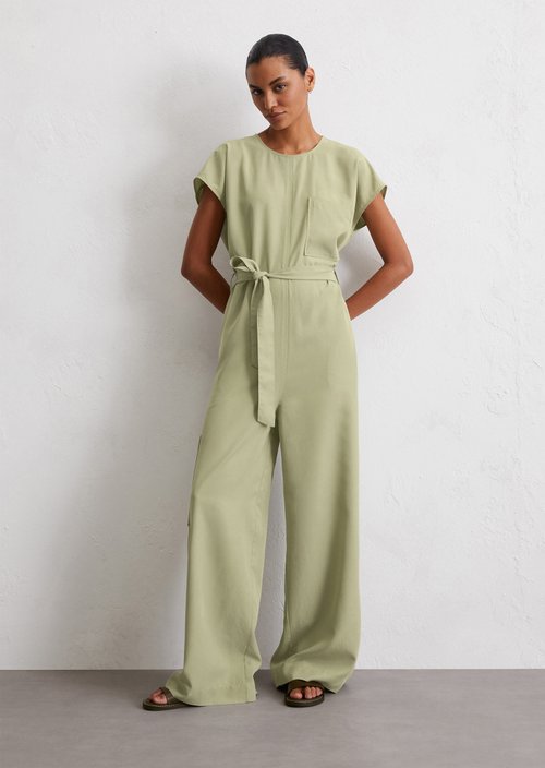 Overall relaxed — Smooth Sage