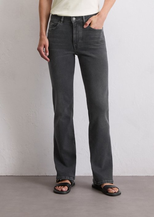Jeans model Kiruna flared — Black
