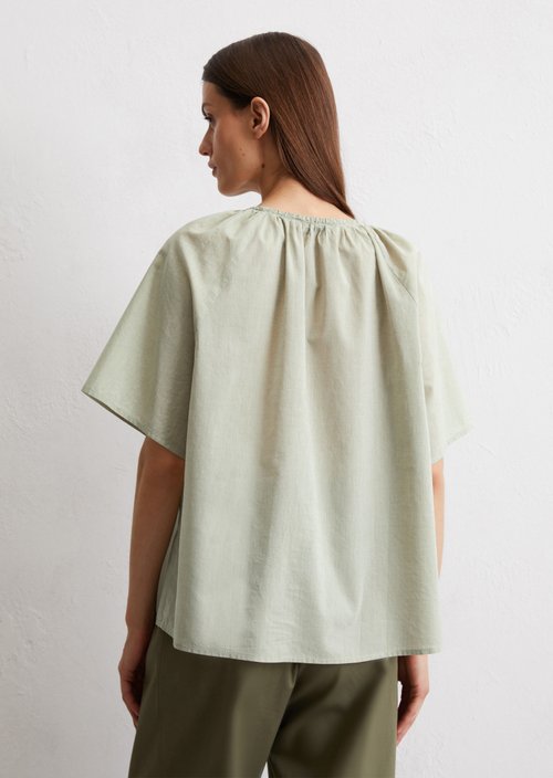 Relaxed short-sleeved blouse — Smooth Sage