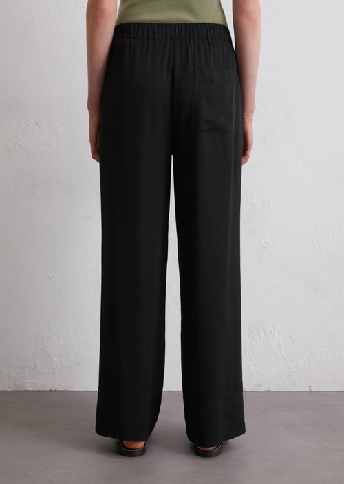 Flowing wide leg pants — Black