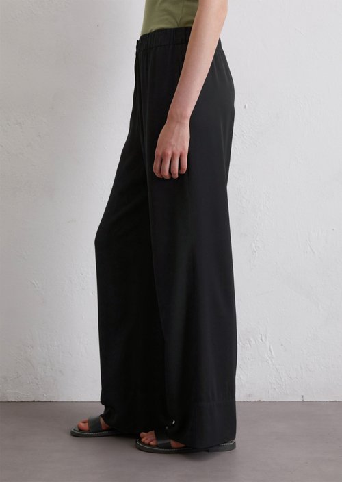 Flowing wide leg pants — Black