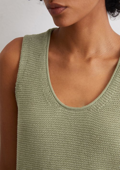 Sleeveless sweater regular — Smooth Sage